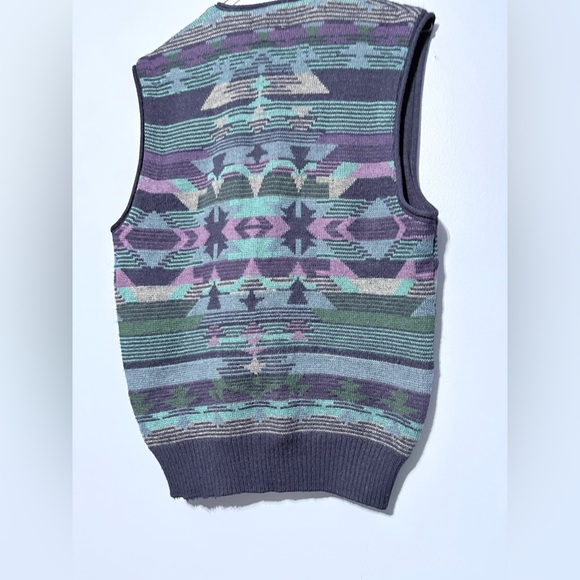 Lumiere Aztec pattern Multicolor Patterned Sweater Vest - Picture 6 of 6